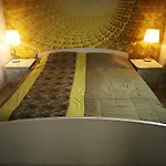 Na Fali アパート *