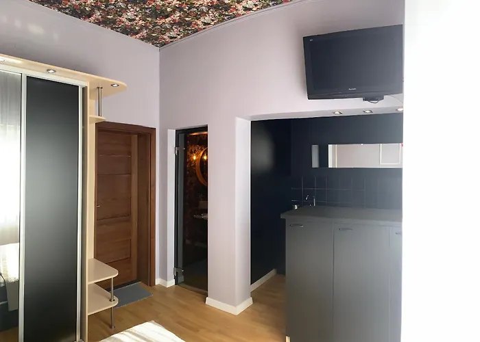 Na Fali アパート *